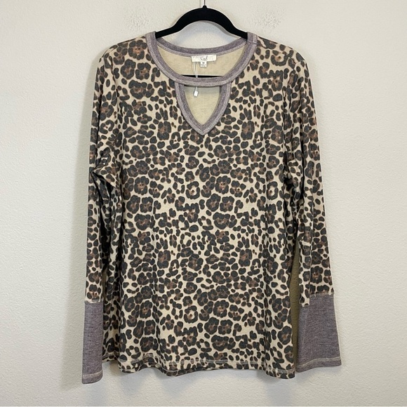 Easel Animal Print Long Sleeve Soft Oversized Top Size M - Picture 1 of 8